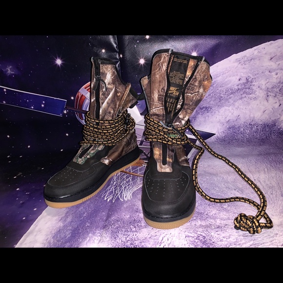 SOLD! Nike Real Tree Air Force 1 Outdoors Size 9.0 - Picture 2 of 11